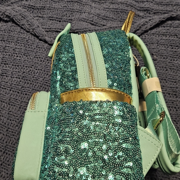 NWT Disney Loungefly Princess Jasmine sequin mini backpack - Picture 4 of 11